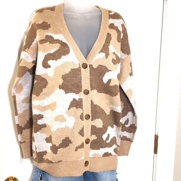 NWT Lucky Brand Natural Camo V-neck Button Front Long Sleeve Cardigan Size M - Picture 1 of 8